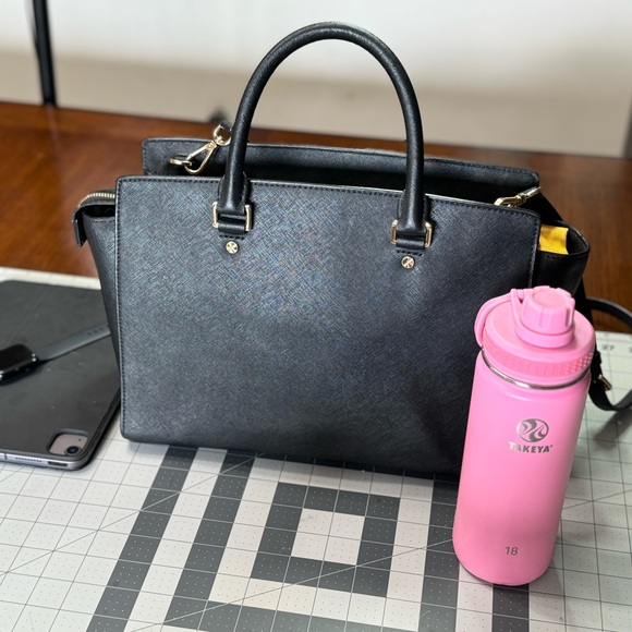 Coach purse, black, medium size - Picture 3 of 7